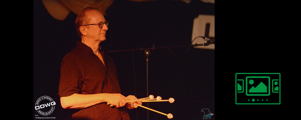 das slideshow-Fenster für 'ddweiss.com' anzeigen ...
Gipsy Swing der Extraklasse :: David & Danino Weiss - Alexander Haas - Guido May - Wolfgang Lackerschmid :: Impressionen LIVE aus dem Raven 2021 - Straubing