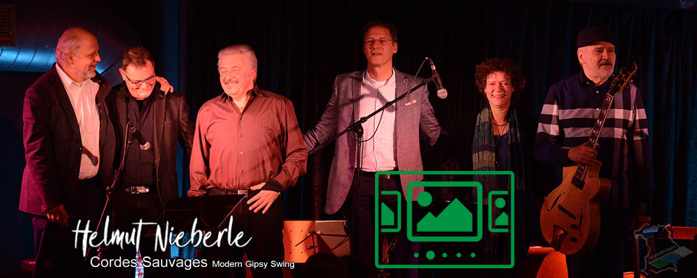 das slideshow-Fenster für 'helmutnieberle.de' anzeigen ...
Stephan Holstein (cl) - Ferry Baierl (g), Wolfgang Kriener (b), Scotty Gottwald (dr) - Franzi Forster (fl, sax) - Helmut Nieberle (7-str g)