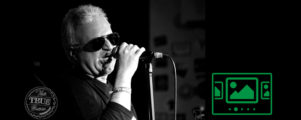 das slideshow-Fenster für 'thetruebrew.de' anzeigen ...
Buntes in schwarz-weiß :: Impressionen von 2019 :: THE TRUE BREW in Straubing’s Kult-UR-Kneipe THE RAVEN