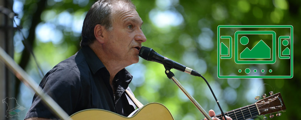 das slideshow-Fenster für 'yankee-meier.de' anzeigen ...
OLD FOLKS - Sepp Frank: voc. akk. bass | Hans Yankee Meier: voc. git. | Wolfgang Berger: voc. git. bass